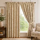 8010_jacquard_beige_lifestyle.webp